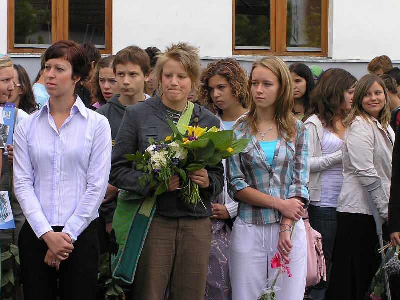 Shromáždění před školou 29.6.2007