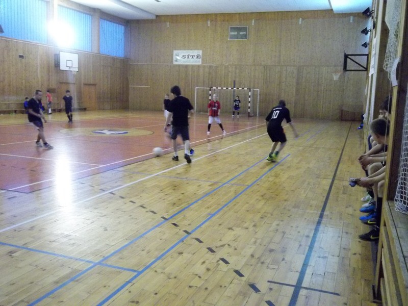 Školní turnaj ve fotbale v hale BIOS dne 17.1.2012